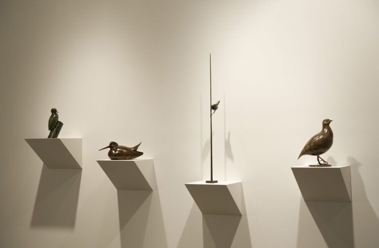 installation shot of Geoffrey Dashwood 2008 show, features bronze animal sculpture